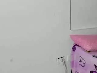 sophie-and-jeycobb from CamSoda is Freechat