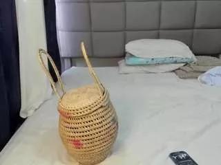 Suhailasuu webcams show profile image 
