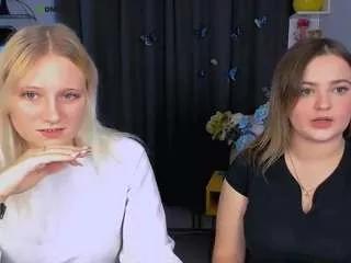 suzi-love from CamSoda is Freechat