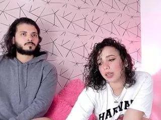 Discover our girls online shows and discover the company of countless livestreamers, with stunning shapes, sex toys and more.