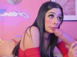 Discover our girls online shows and discover the company of countless livestreamers, with stunning shapes, sex toys and more.