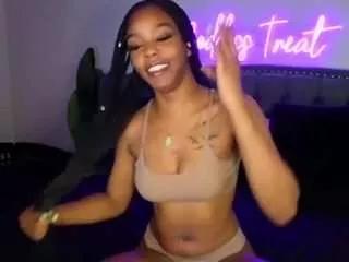 Discover our girls online shows and discover the company of countless livestreamers, with stunning shapes, sex toys and more.