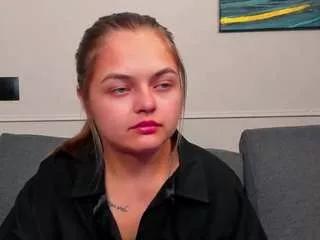 taitebluett from CamSoda
