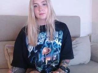 tattoobbgirl from CamSoda is Freechat