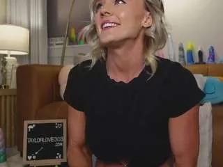 taylorlove303 from CamSoda is Freechat