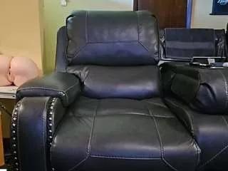 thealphadog-xl from CamSoda is Freechat