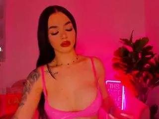 tiabelle from CamSoda is Freechat