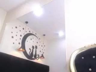 tiinyemilly from CamSoda