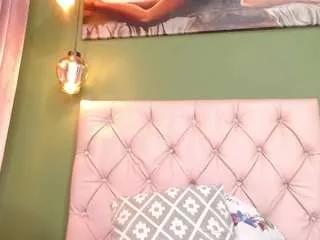 tinnaflirt1 from CamSoda