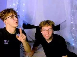 travis-wolf from CamSoda is Freechat