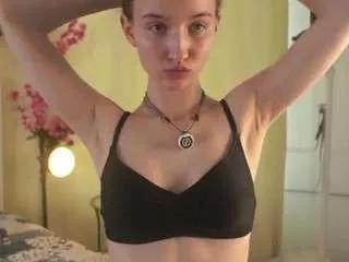 Discover our girls online shows and discover the company of countless livestreamers, with stunning shapes, sex toys and more.