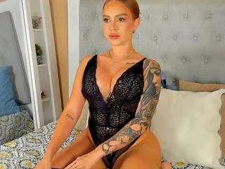 Discover our girls online shows and discover the company of countless livestreamers, with stunning shapes, sex toys and more.