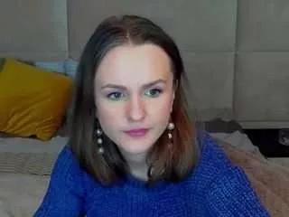 Discover our girls online shows and discover the company of countless livestreamers, with stunning shapes, sex toys and more.