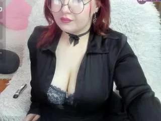 velenaroxys from CamSoda