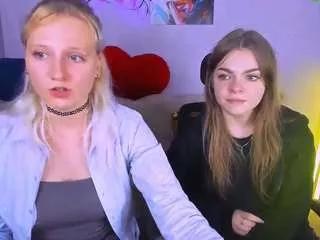 Discover our girls online shows and discover the company of countless livestreamers, with stunning shapes, sex toys and more.