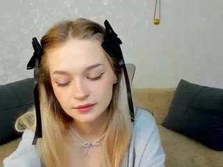 Vialeta-baby webcams show profile image 