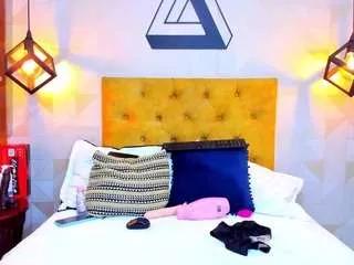 violeta-sweet118 from CamSoda is Freechat