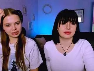 Discover our girls online shows and discover the company of countless livestreamers, with stunning shapes, sex toys and more.
