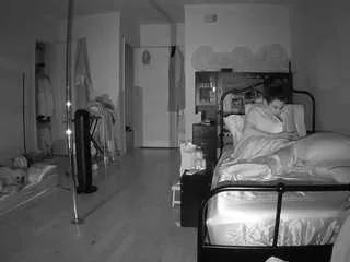 voyeurcam-celticiron-01 on CamSoda