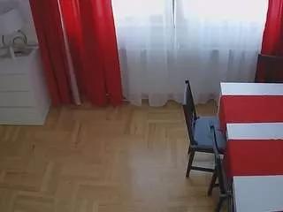 Discover our girls online shows and discover the company of countless livestreamers, with stunning shapes, sex toys and more.