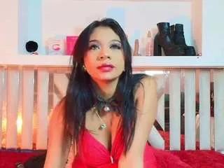 Discover our girls online shows and discover the company of countless livestreamers, with stunning shapes, sex toys and more.