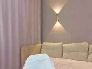 yeah-i-want from CamSoda is Freechat