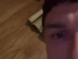 Youngkubenski215 webcams show profile image 