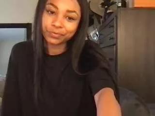 yourdreamdoll from CamSoda is Freechat
