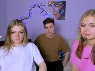 Photos of yudji-boy from CamSoda is Freechat