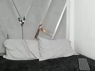 zaraht from CamSoda