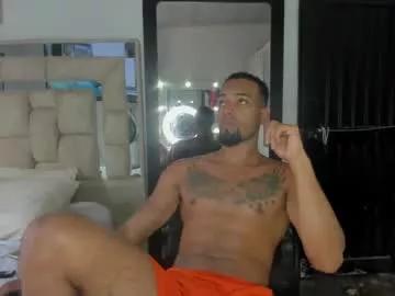 11inchesblackcock from Chaturbate
