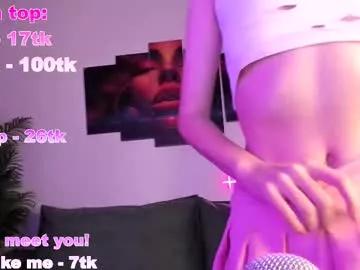 Discover our girls online shows and discover the company of countless livestreamers, with stunning shapes, sex toys and more.