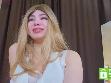 Discover our girls online shows and discover the company of countless livestreamers, with stunning shapes, sex toys and more.