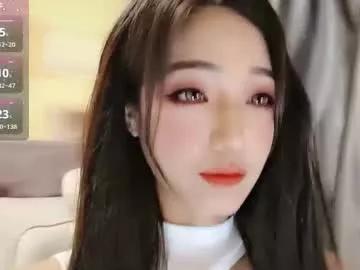_iuiu_ from Chaturbate