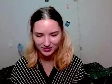 _kikiclark_ from Chaturbate