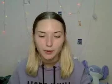 _kikiclark_ from Chaturbate