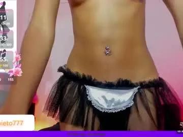 Discover our girls online shows and discover the company of countless livestreamers, with stunning shapes, sex toys and more.