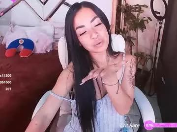 Discover our girls online shows and discover the company of countless livestreamers, with stunning shapes, sex toys and more.