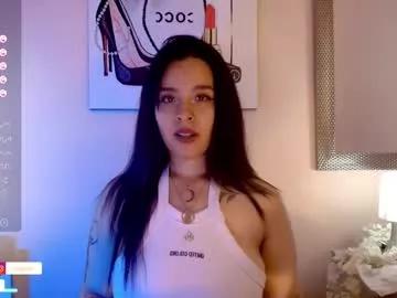 Discover our girls online shows and discover the company of countless livestreamers, with stunning shapes, sex toys and more.