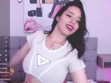 Discover our girls online shows and discover the company of countless livestreamers, with stunning shapes, sex toys and more.