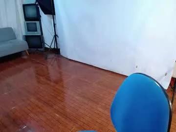 _the_dark_side_of_the_moon_ from Chaturbate