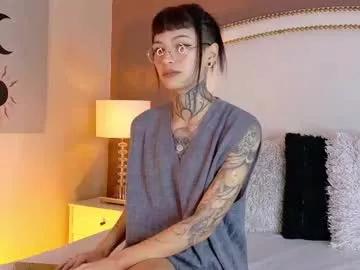 aa_lunit from Chaturbate