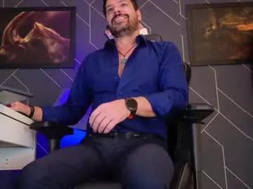 aaronbomer from Chaturbate