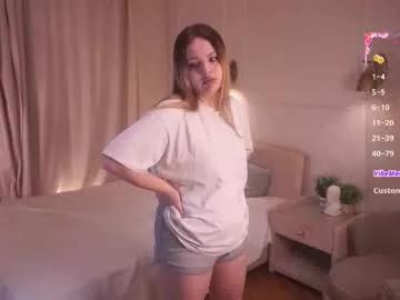 Adellefomby webcams show profile image 