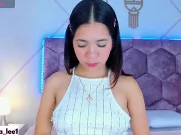 Discover our girls online shows and discover the company of countless livestreamers, with stunning shapes, sex toys and more.