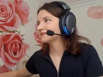 Aislyfootman webcams show profile image 