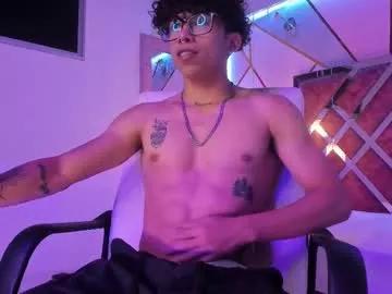 akazaboy from Chaturbate