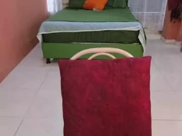 alaia_skater from Chaturbate
