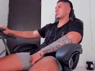 alan_muscle from Chaturbate