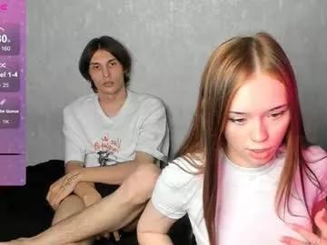 Aleks_and_sofya webcams show profile image 